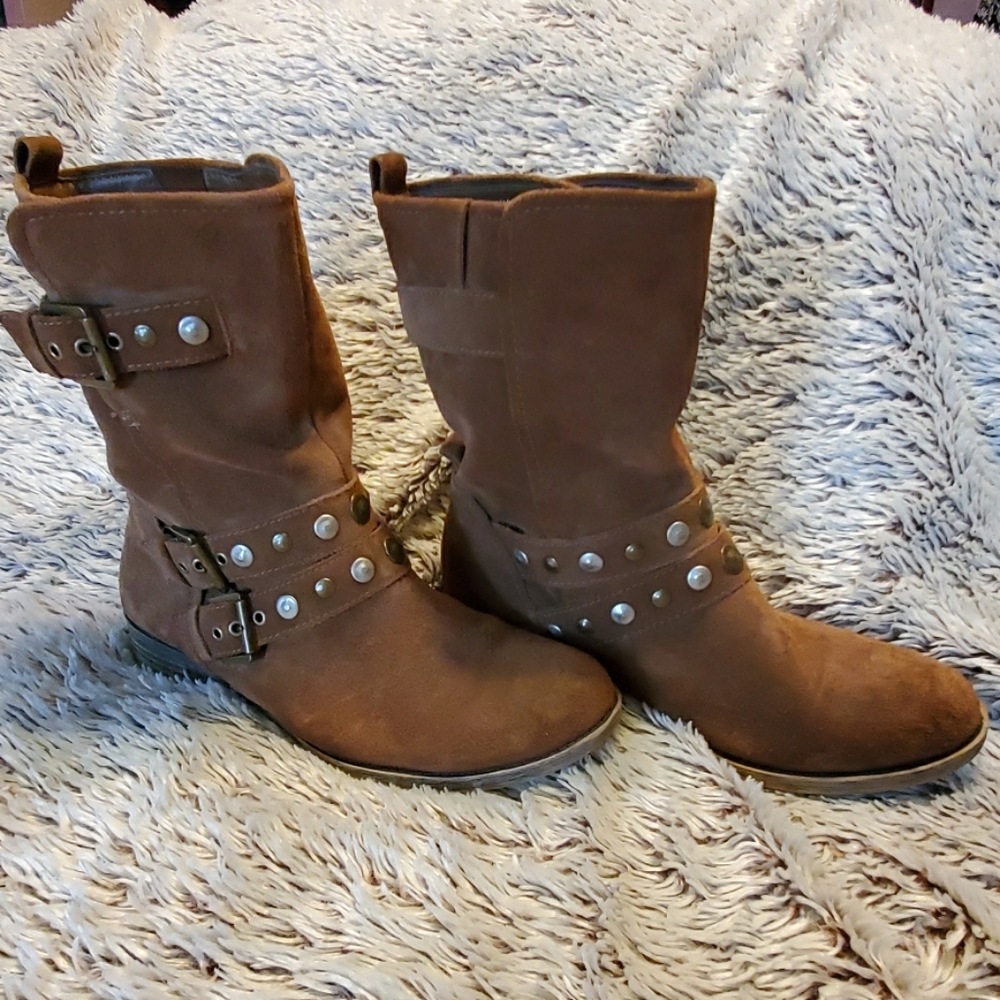 Brown suede boots size 9-1/2 "Bobbie"
